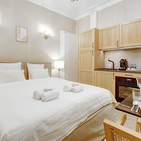 דירה Luxueuse Haussmannienne A פריז