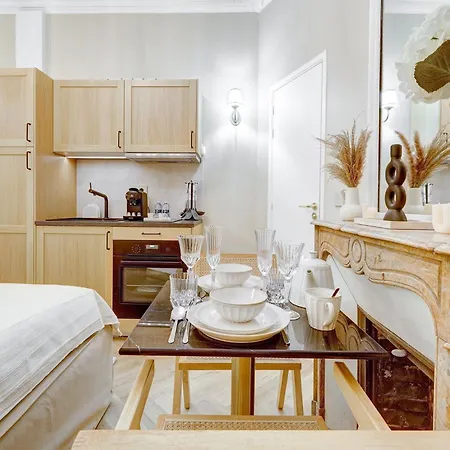 דירה Luxueuse Haussmannienne A פריז