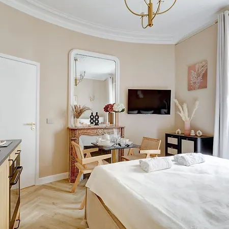 דירה Luxueuse Haussmannienne A
